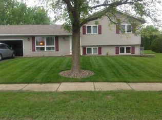 7875 157th St W, Apple Valley, MN 55124