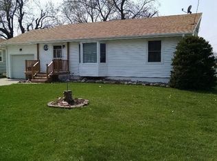 704 Park Ln, Oakland, IA 51560