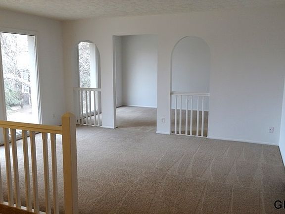 3rd image of 611 S 151st Cir