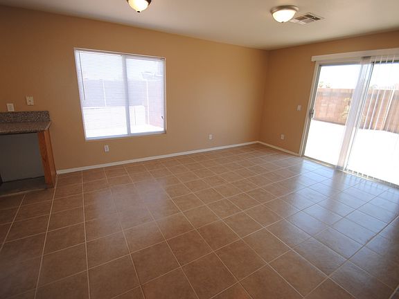 4th image of 13121 N El Frio St