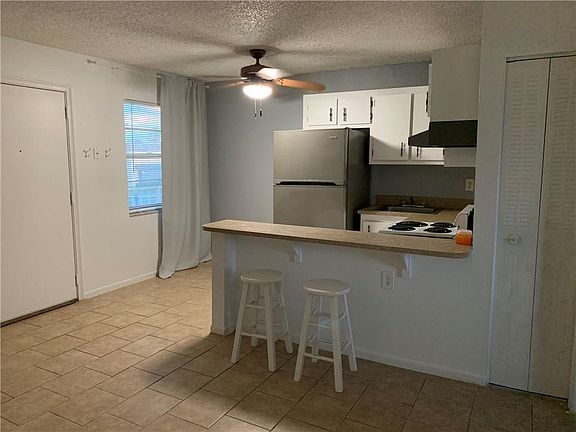 4th image of 5168 NE 6th Ave APT 429