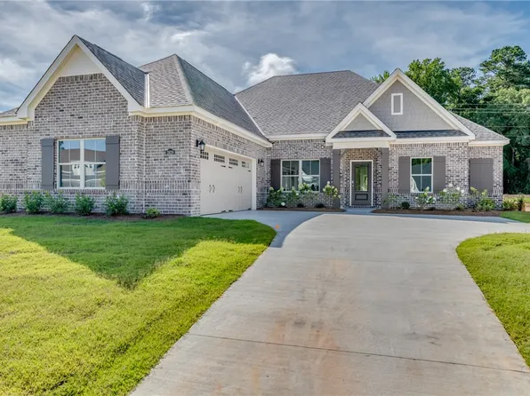 2829 Rainmaker Run Dr, Auburn, AL 36832