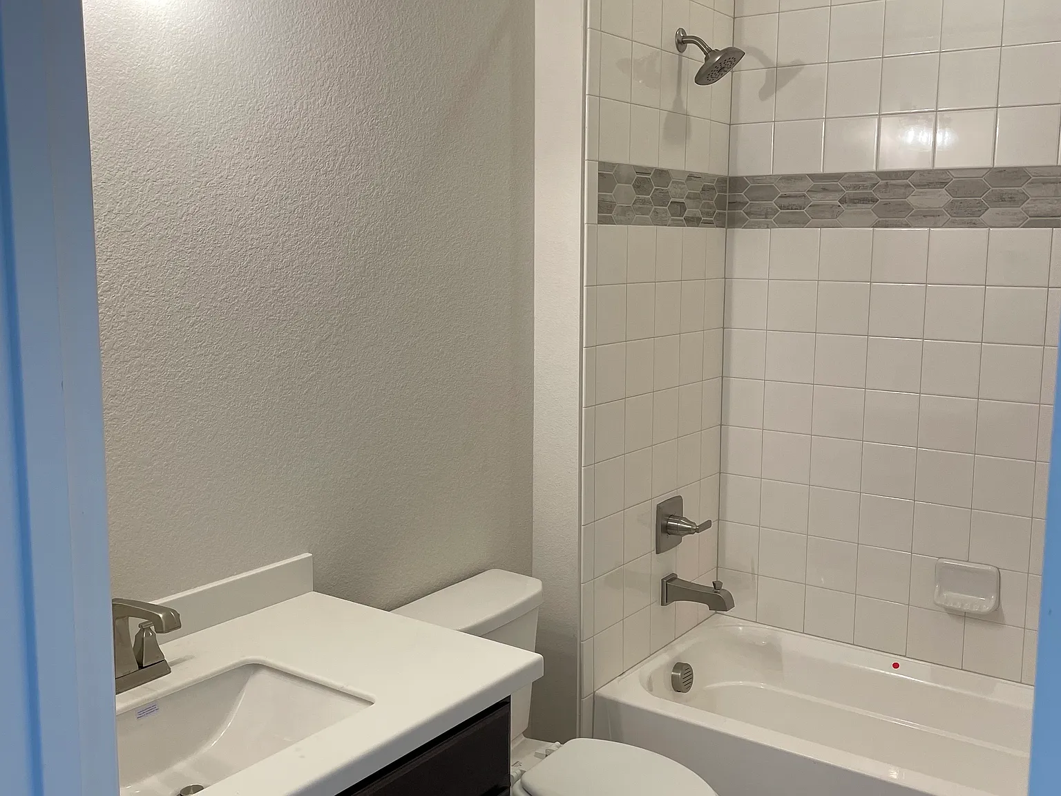 5 bed, 3400 sqft, $5,000 — Photo 4