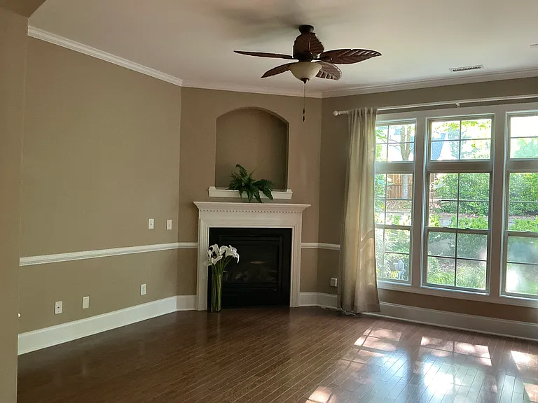 114 Sunstone Dr — Photo 2