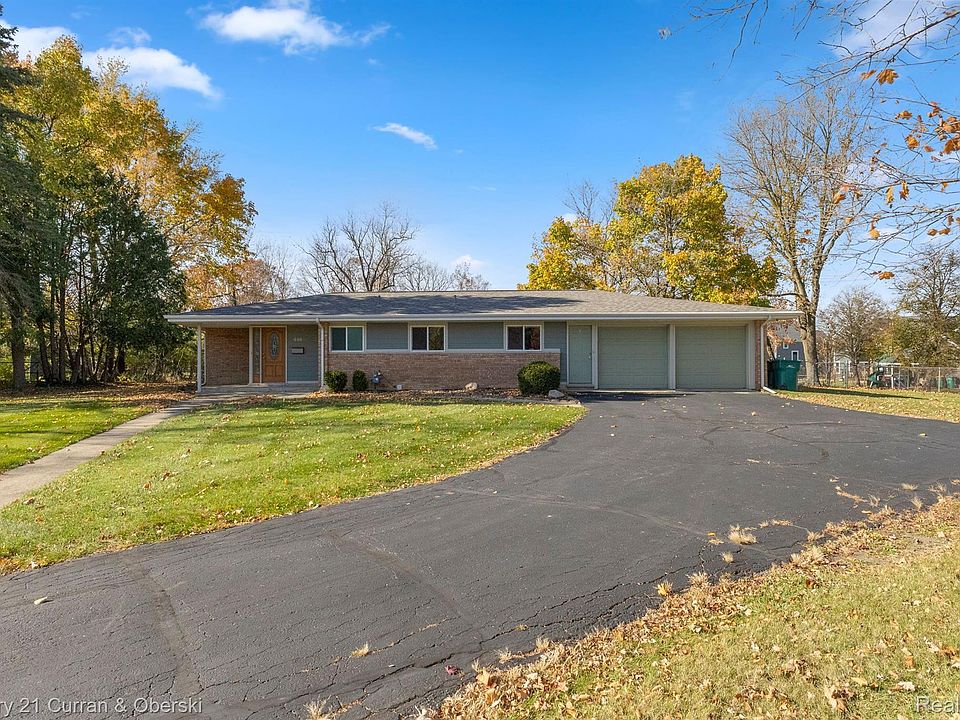 1st image of 446 Linden Ct