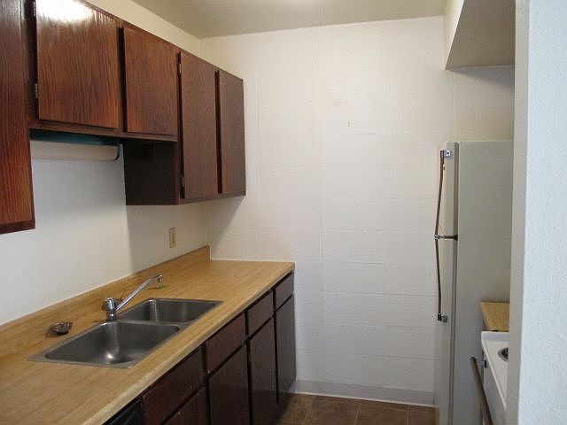 2nd image of 2324 Rehberg Ln APT 9