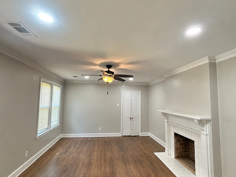 3589 Kenwood Ave — Photo 5