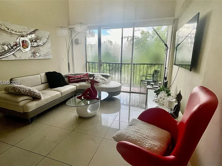 8850 Fontainebleau Blvd #401 — Photo 5