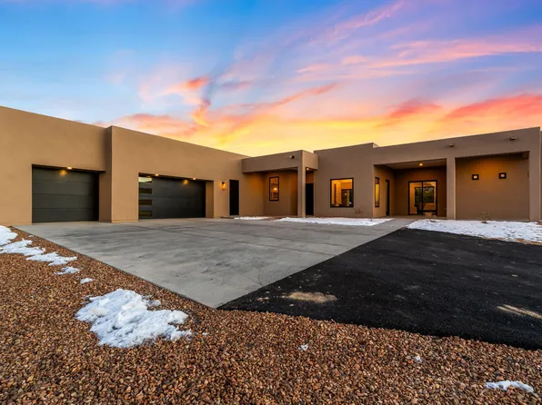 10 Rainbow Valley Rd, Placitas, NM 87043