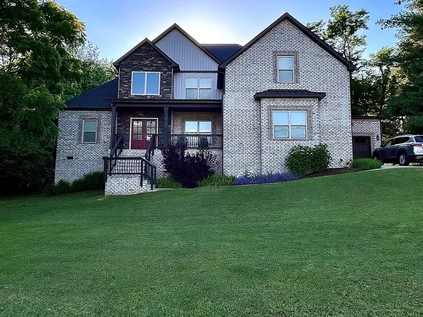 652 Vaughan Rd, Clarksville, TN 37043