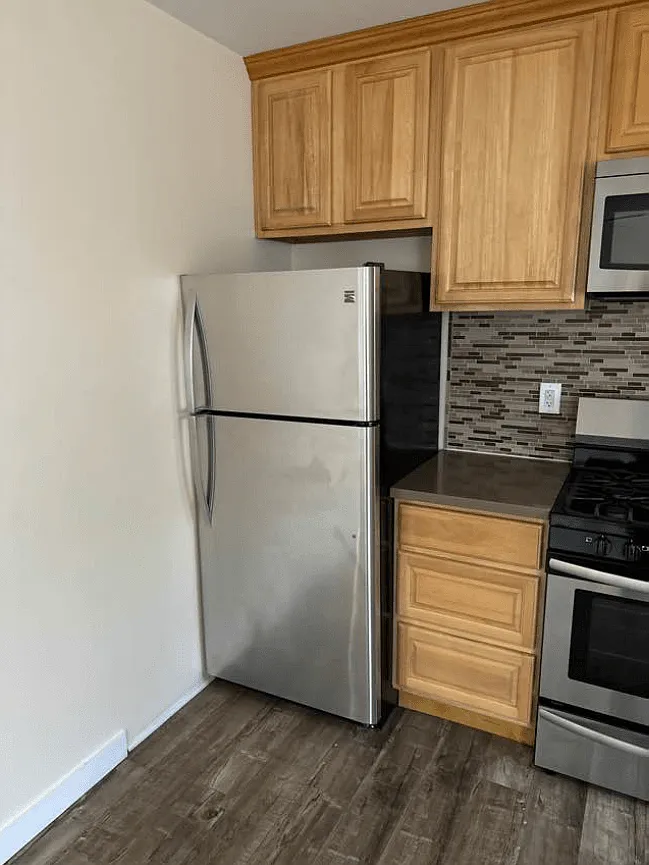 6401 S Victoria Ave — Photo 3