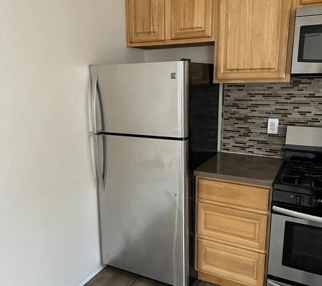 6403 S Victoria Ave — Photo 3
