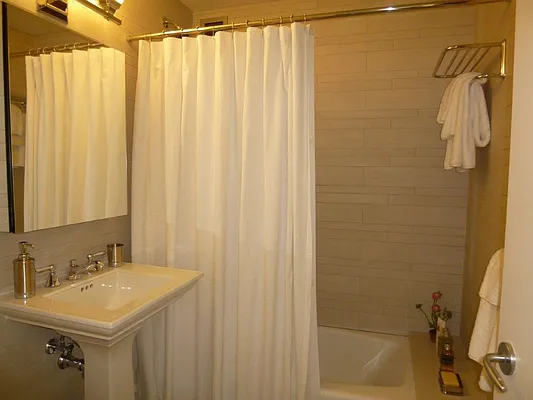 Rented by Carnegie Hill Place | media 27