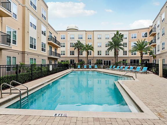 5th image of 100 Myrtle St APT 220