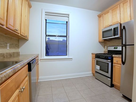 2nd image of 490 E 23rd St #B44