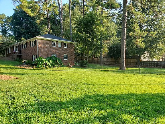 2nd image of 2852 Concord Dr