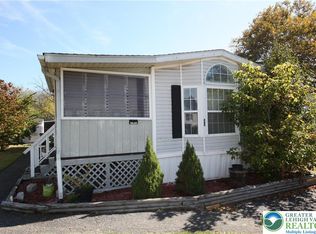 38 Oakwood Ct, Bath, PA 18014