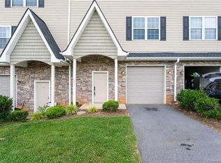 11 Terrace Ct, Asheville, NC 28804
