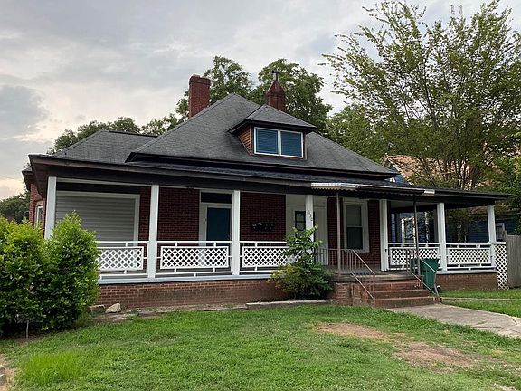 2nd image of 130 Grace St