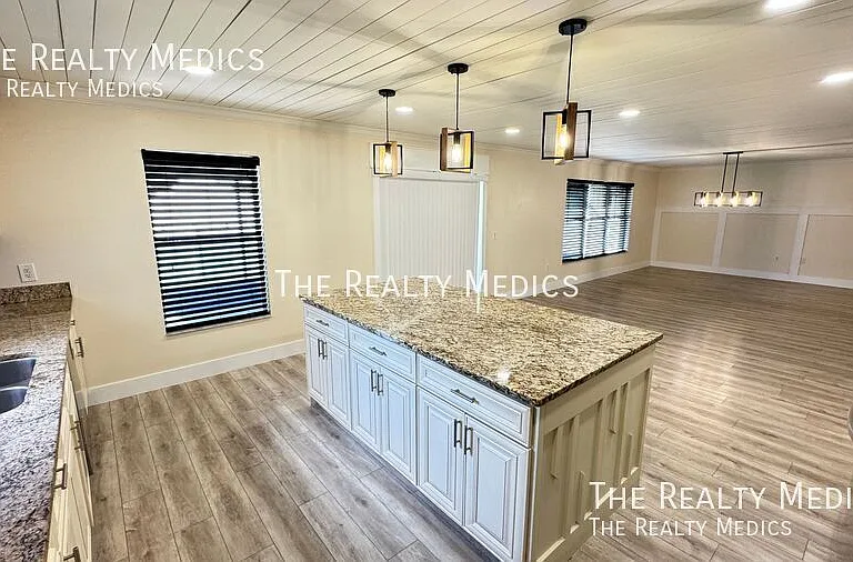 1040 Elderberry Dr — Photo 19