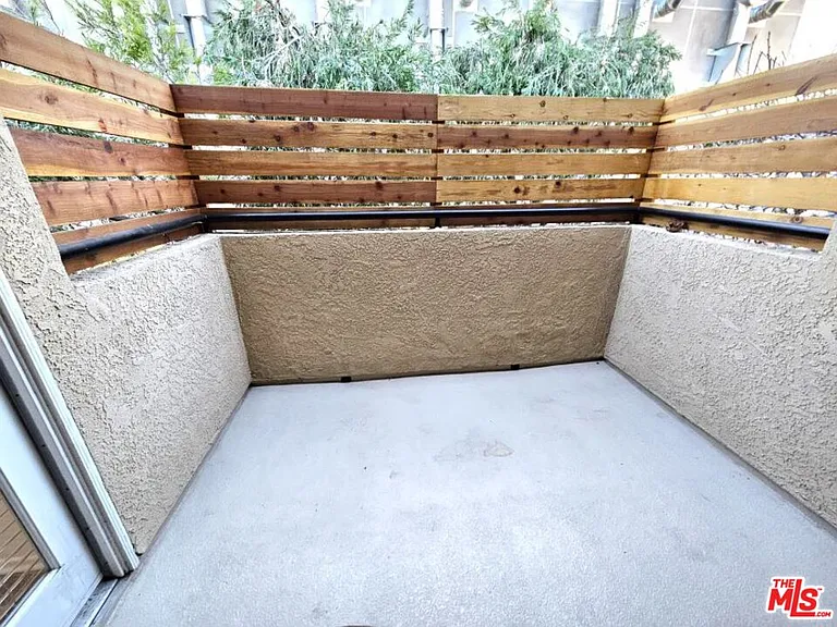 2349 S Bentley Ave #8 — Photo 9