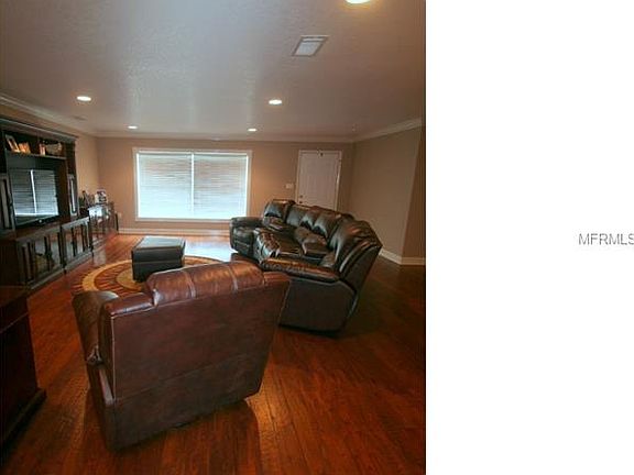 3rd image of 2811 Barnie Ln