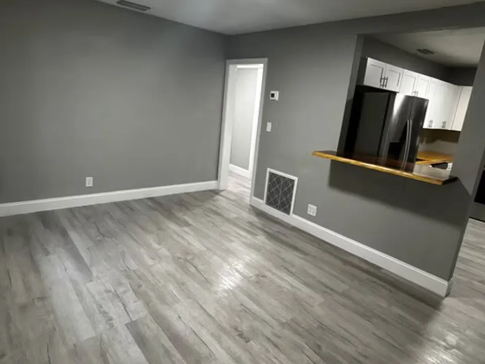 734 Bonnie Cir