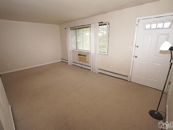 5th image of 734 Cricket Ln