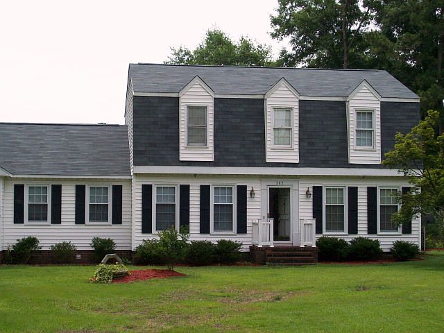 1st image of 302 Violeta Cir