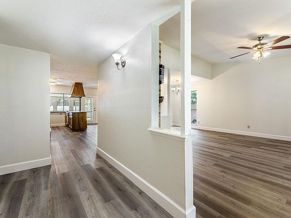 4th image of 3009 San Diego Dr