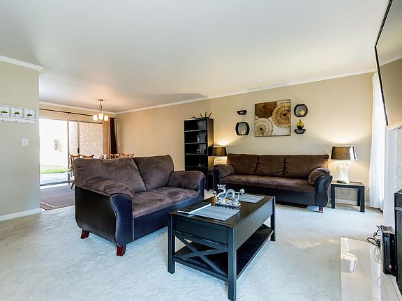 5th image of 709 Ivywood Dr