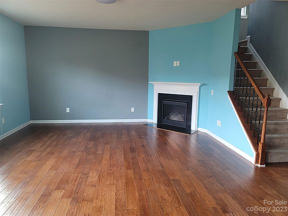 4th image of 2547 Kinmere Dr