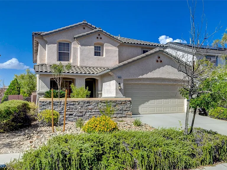 10808 Wallflower Ave — Photo 2