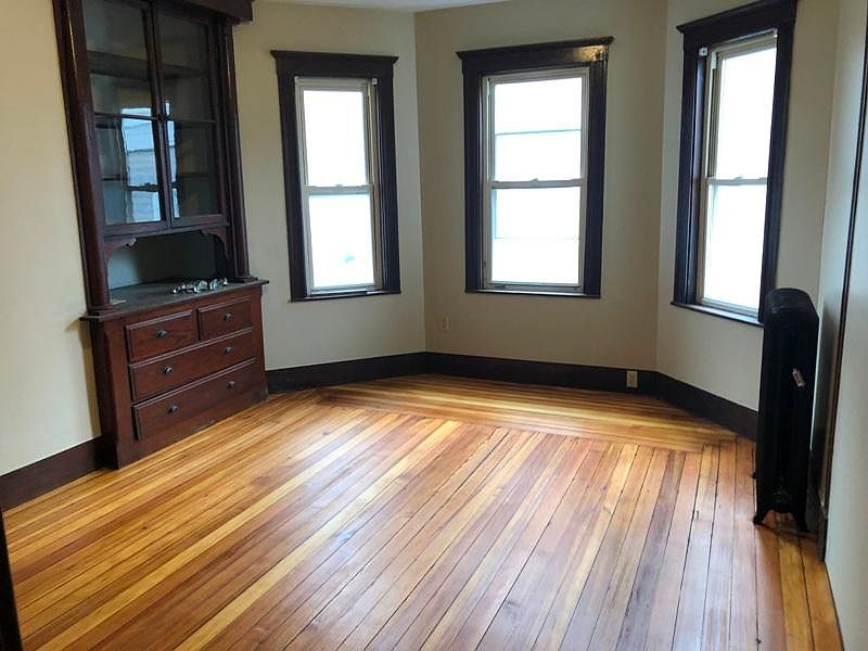 1st image of 329 Malden St #2E