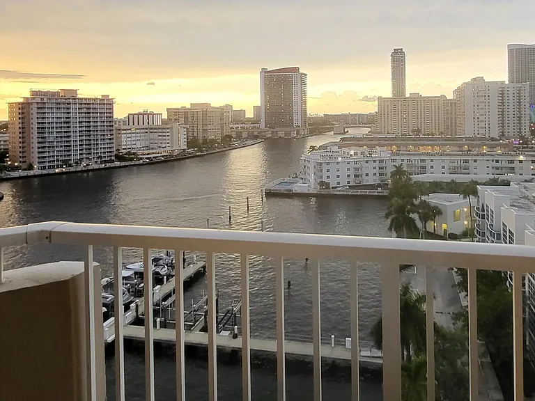 1965 S Ocean Dr #11 — Photo 42