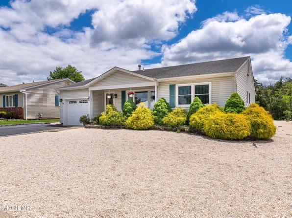 251 Westbrook Drive, Toms River, NJ 08757