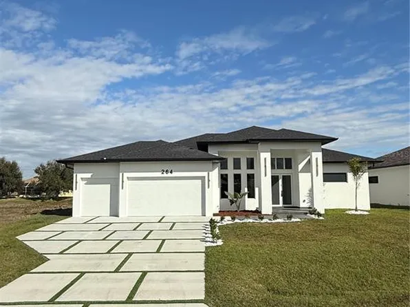 264 W Pine Valley Ln, Rotonda West, FL 33947