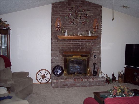 4th image of 14 Radcliffe Dr