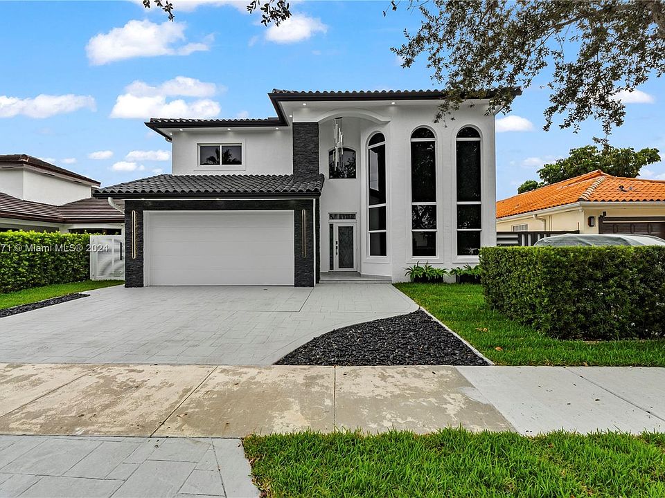 1st image of 8832 NW 152nd Ter