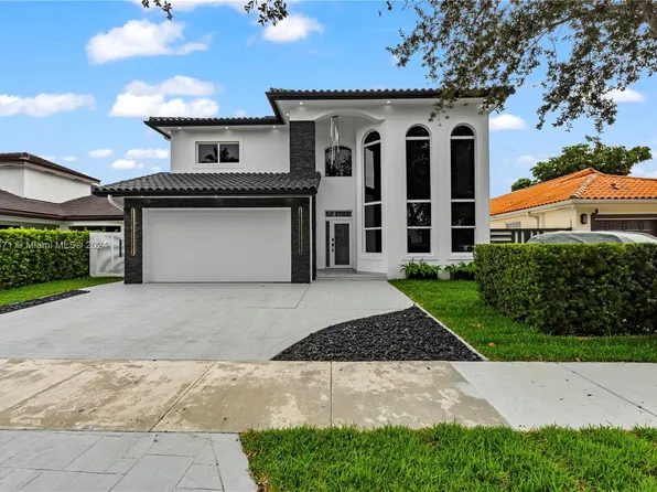 8832 NW 152nd Ter, Miami Lakes, FL 33018