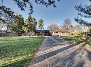 1212 Century Oaks Dr, Elgin, IL 60123