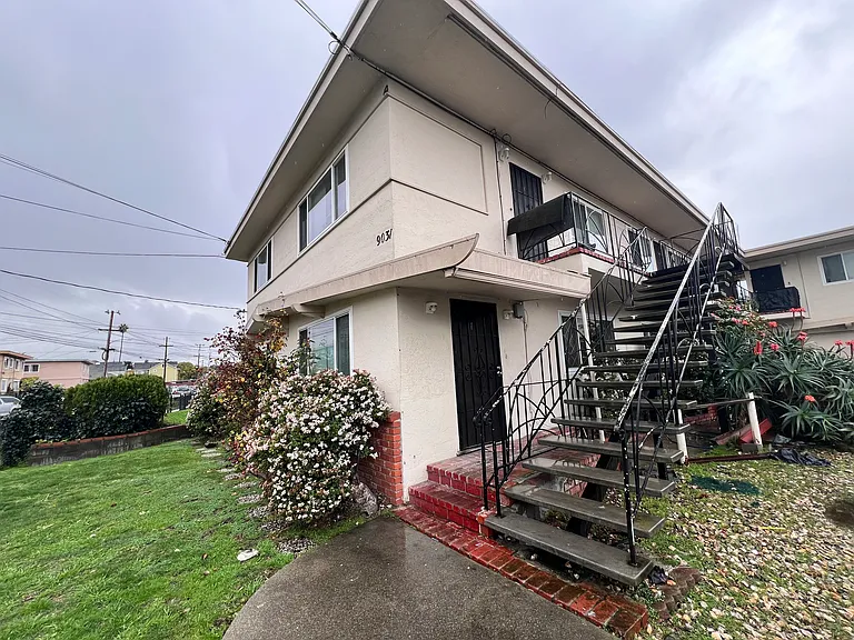 9031 Hillside St #A — Photo 5