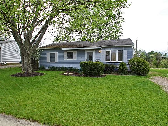 4th image of 239 Sunset Dr