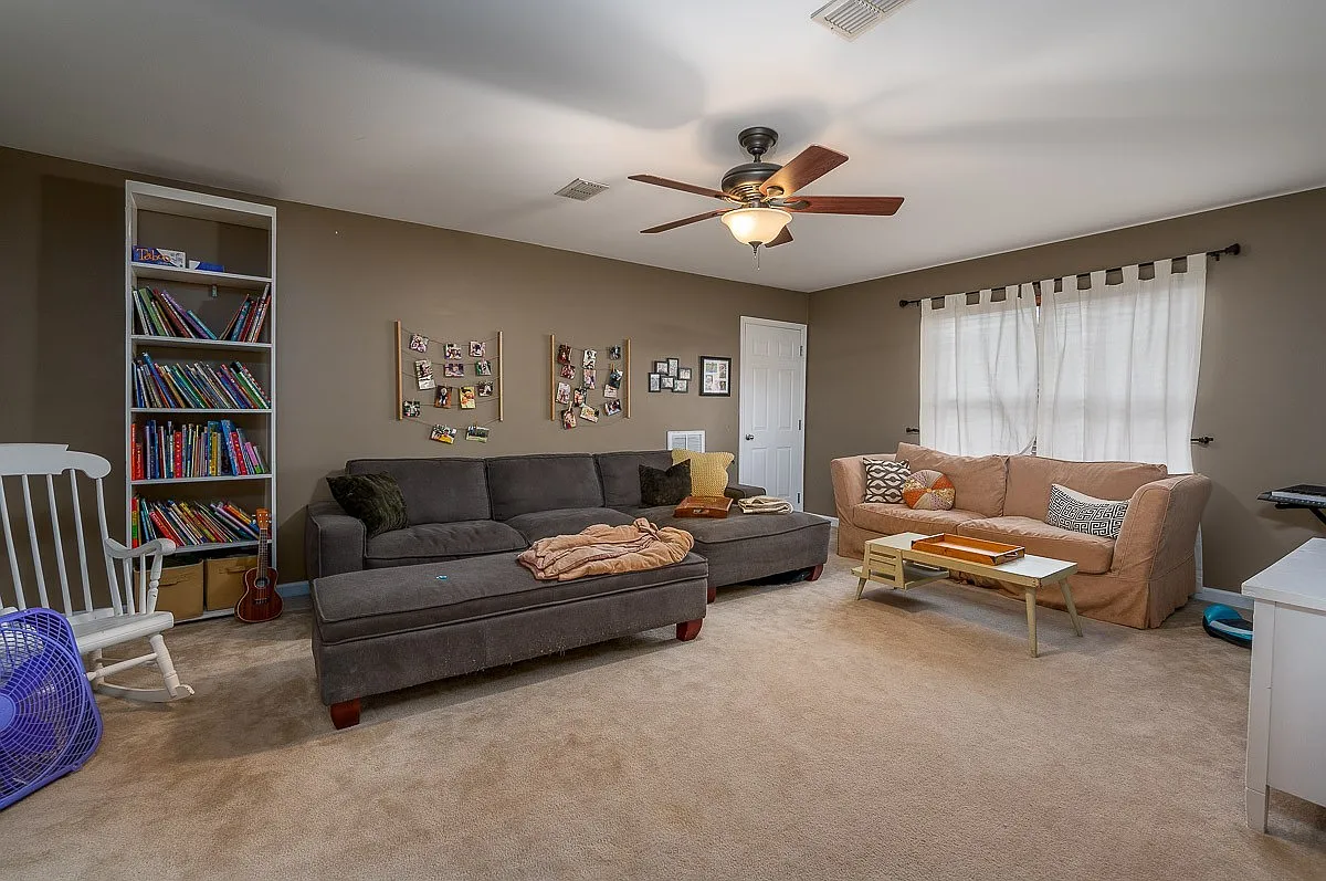 3105 Ballenger Dr — Photo 3