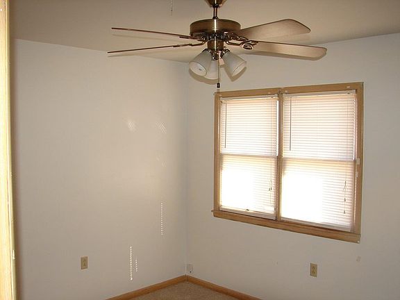 5th image of 831 S Jordan Ave