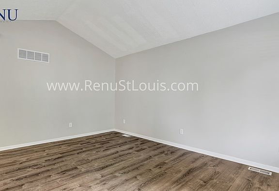 3rd image of 4007 Ninetieth Ave