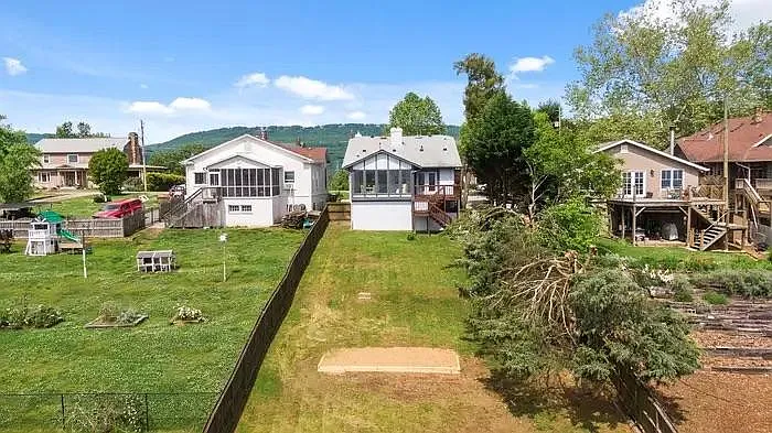 208 Brelsford Rd — Photo 39