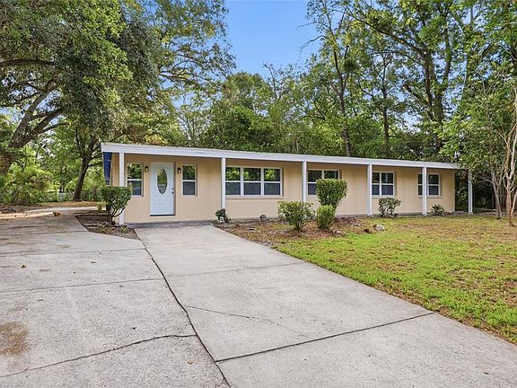 3rd image of 3015 NE 13th Dr