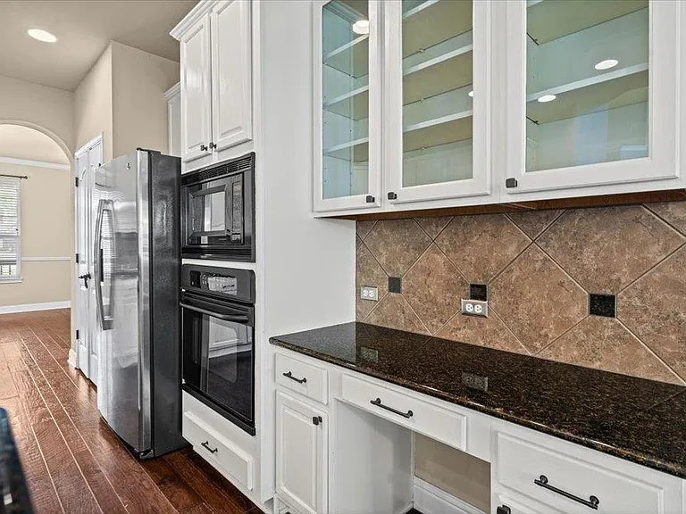 6925 Larue Belle Cv — Photo 10