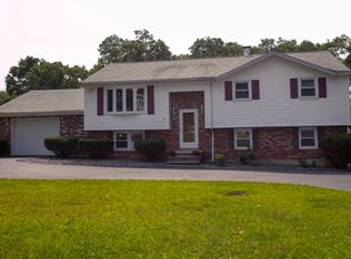 52 Mountain Rd, Burlington, MA 01803